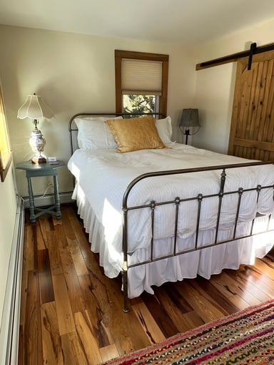 2nd floor Queen bedroom with ensuite bath